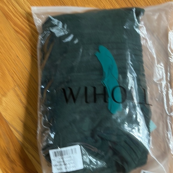 Wiholl women’s tunic top.  Size XL. Green. NWT, new - Picture 7 of 7